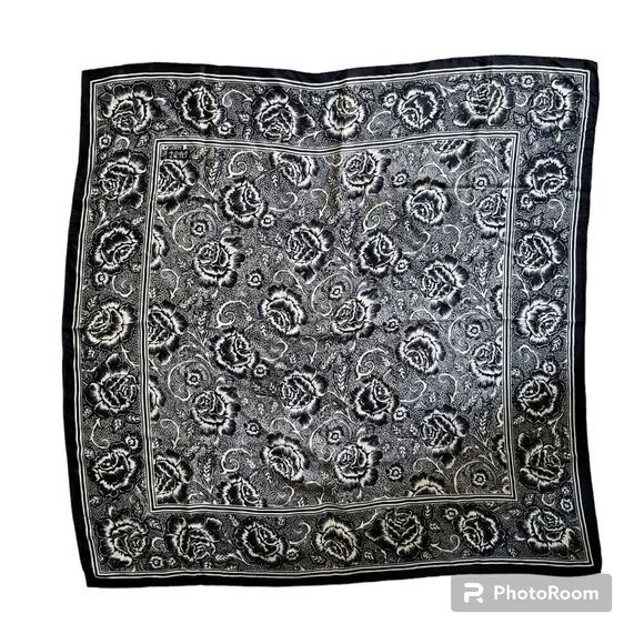 Club 7 ECHO Black White Roses Floral 100% Silk Square Scarf 34" - Picture 1 of 8
